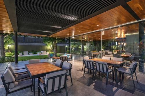 2019-10-21_19_07_03_14_19WE-19_MADERO 54-14.jpg